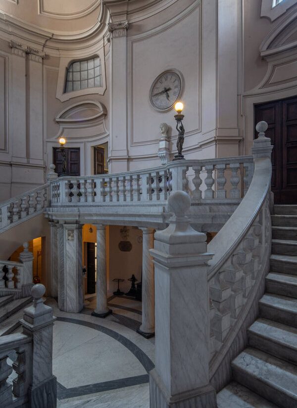 Scalinata interna Palazzo Casa Leopardi
