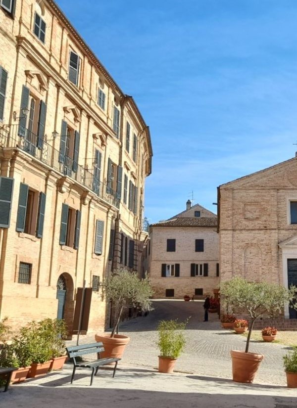 Piazzetta a Recanati